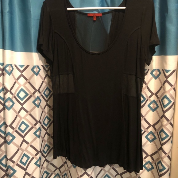 Mesh Cutout Top - Picture 2 of 6